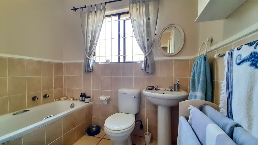 3 Bedroom Property for Sale in Wakenshaw Estate KwaZulu-Natal