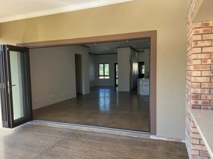 3 Bedroom Property for Sale in Crestholme KwaZulu-Natal