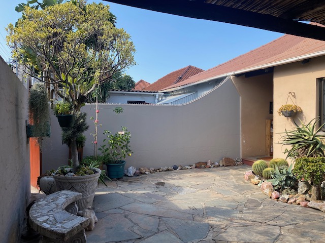 2 Bedroom Property for Sale in Glenwood KwaZulu-Natal