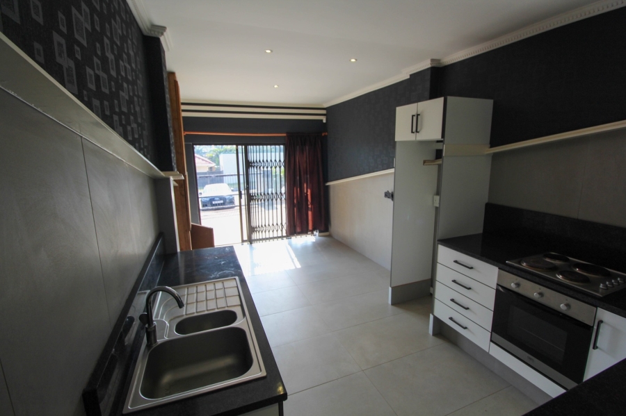 To Let 1 Bedroom Property for Rent in Ocean View KwaZulu-Natal