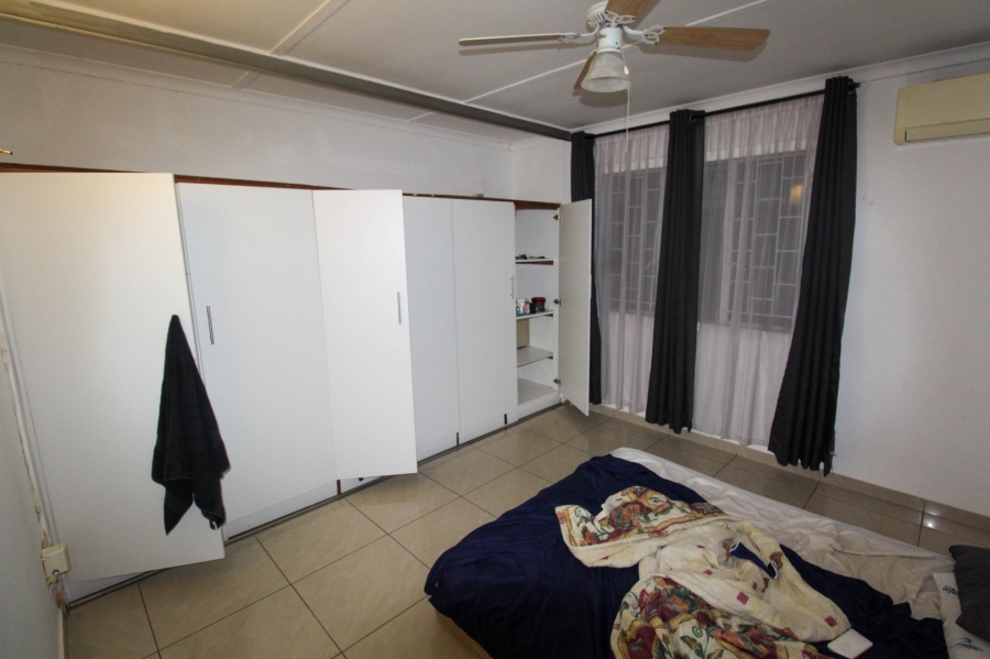 To Let 3 Bedroom Property for Rent in Brighton Beach KwaZulu-Natal