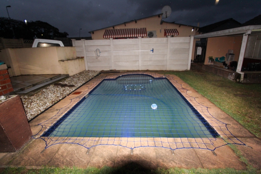 To Let 3 Bedroom Property for Rent in Brighton Beach KwaZulu-Natal