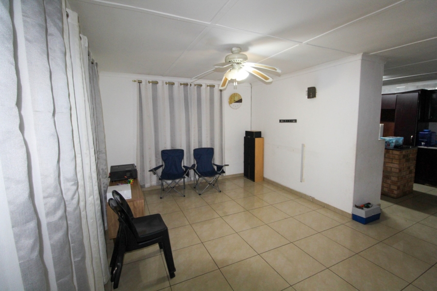 To Let 3 Bedroom Property for Rent in Brighton Beach KwaZulu-Natal