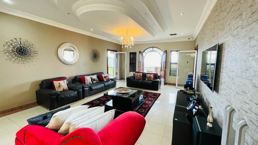 5 Bedroom Property for Sale in Umhlanga KwaZulu-Natal