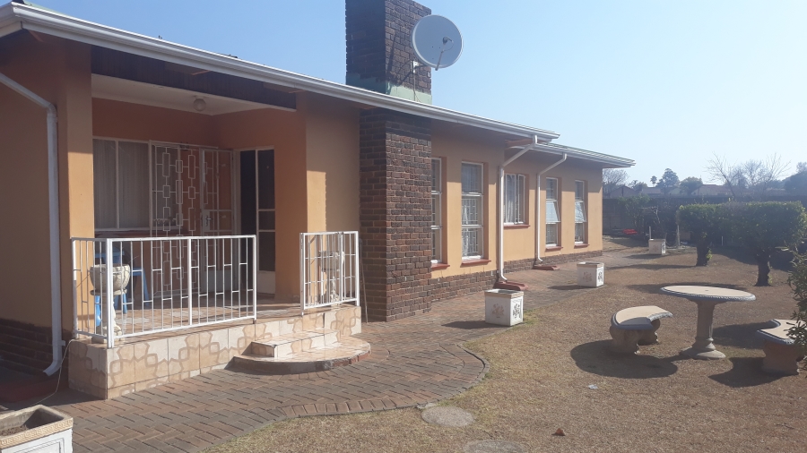 4 Bedroom Property for Sale in Ncandu Park KwaZulu-Natal