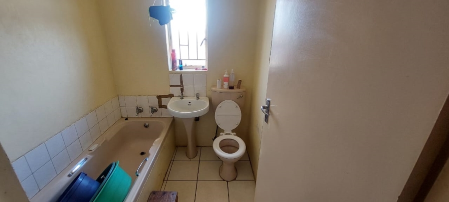 3 Bedroom Property for Sale in Osizweni KwaZulu-Natal