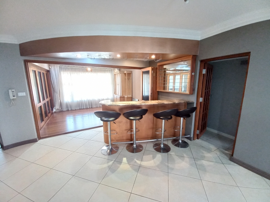 5 Bedroom Property for Sale in Glen Ashley KwaZulu-Natal