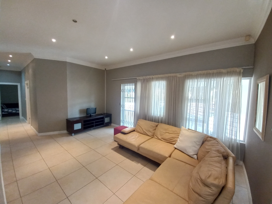 5 Bedroom Property for Sale in Glen Ashley KwaZulu-Natal