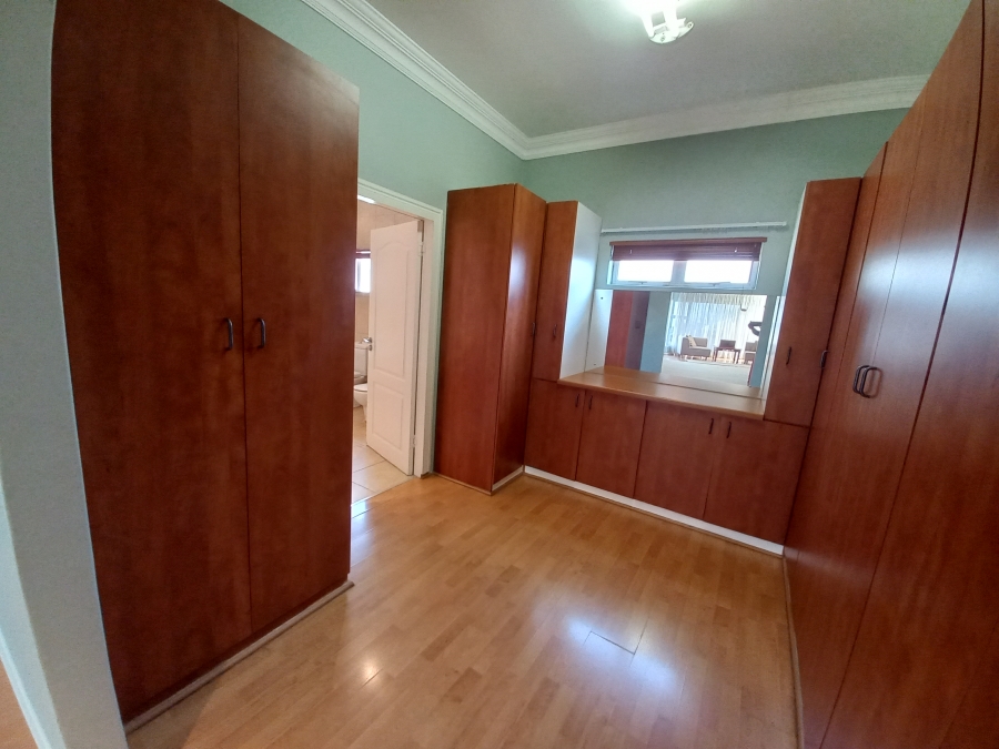 5 Bedroom Property for Sale in Glen Ashley KwaZulu-Natal