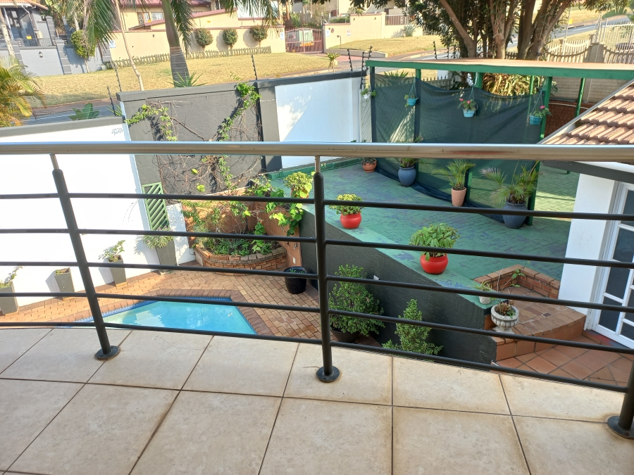 5 Bedroom Property for Sale in Glen Ashley KwaZulu-Natal