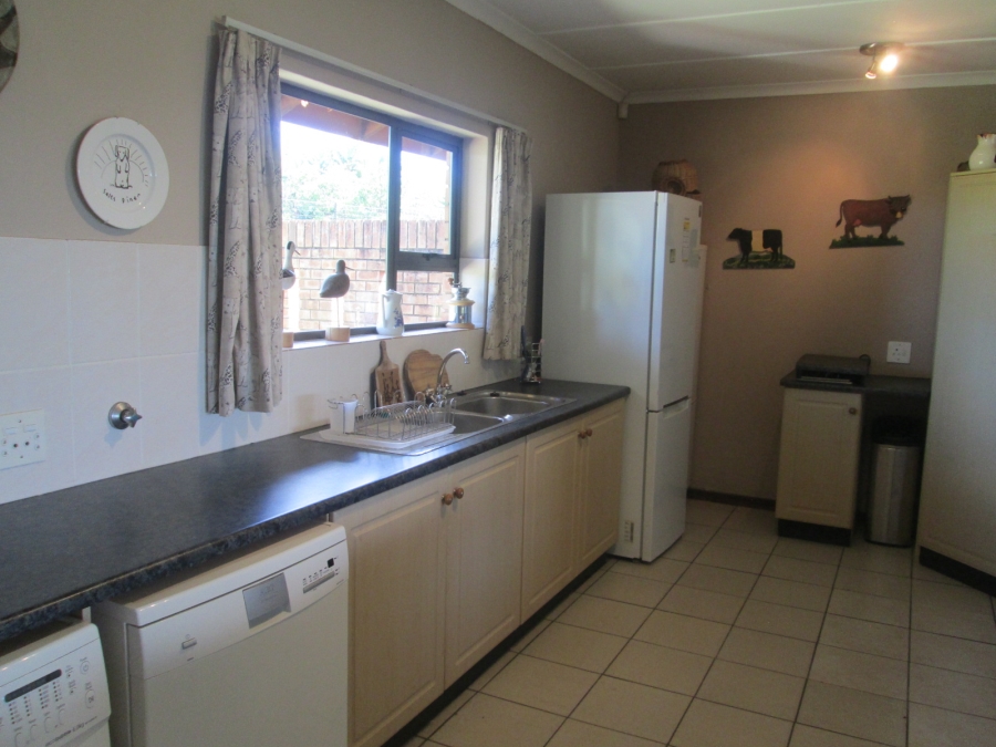 3 Bedroom Property for Sale in Kwawula Estate KwaZulu-Natal