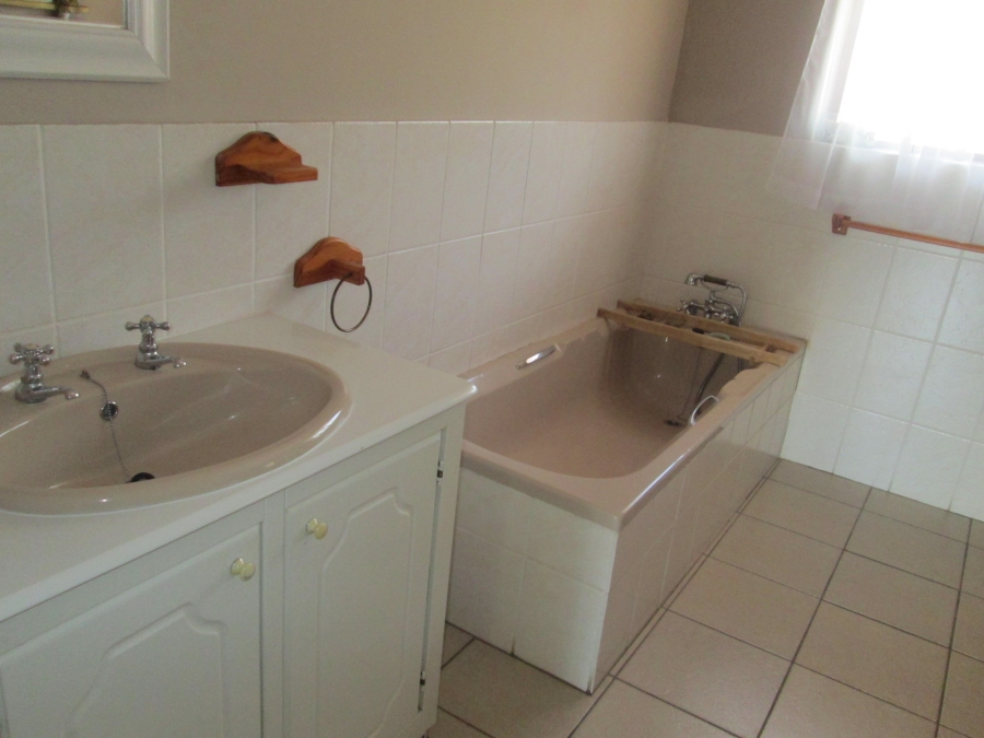 3 Bedroom Property for Sale in Kwawula Estate KwaZulu-Natal