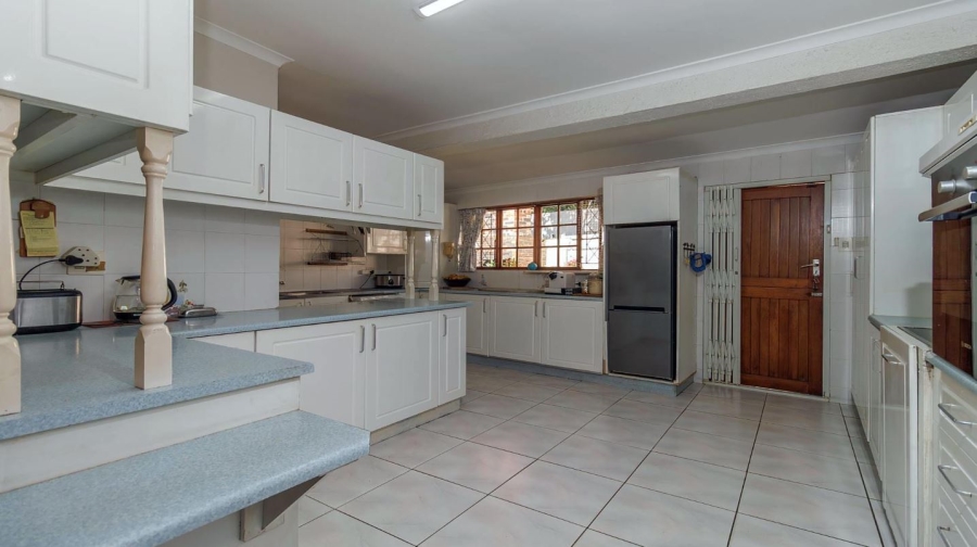 4 Bedroom Property for Sale in Kloof KwaZulu-Natal