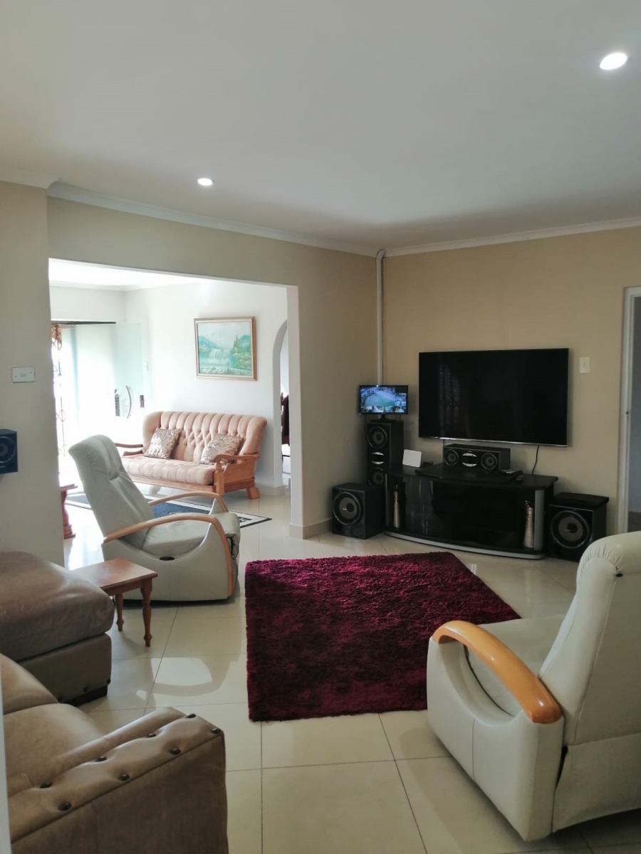 3 Bedroom Property for Sale in Woodhaven KwaZulu-Natal