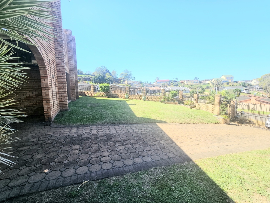 3 Bedroom Property for Sale in Woodhaven KwaZulu-Natal