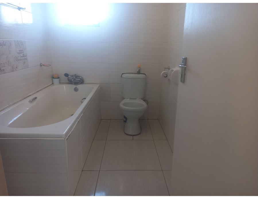 2 Bedroom Property for Sale in Lovu KwaZulu-Natal