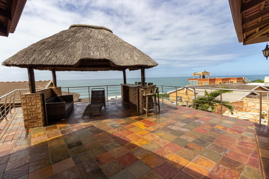 5 Bedroom Property for Sale in Treasure Beach KwaZulu-Natal