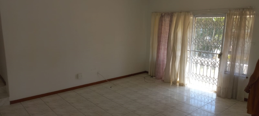 To Let 3 Bedroom Property for Rent in Umhlatuzana KwaZulu-Natal