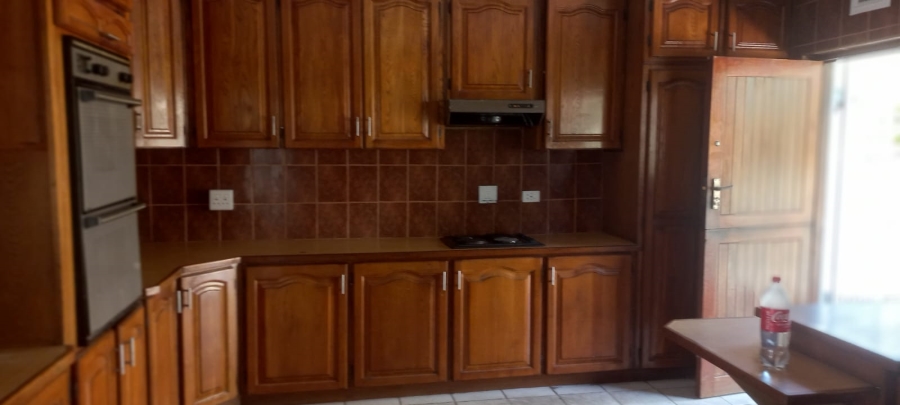 To Let 3 Bedroom Property for Rent in Umhlatuzana KwaZulu-Natal