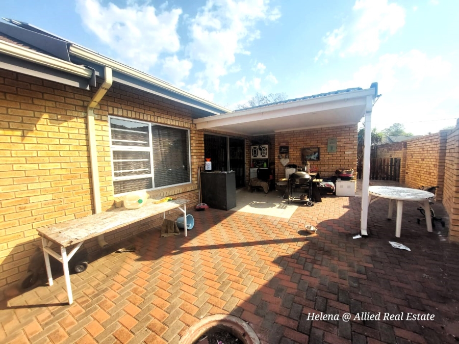 3 Bedroom Property for Sale in Pioneer Park KwaZulu-Natal