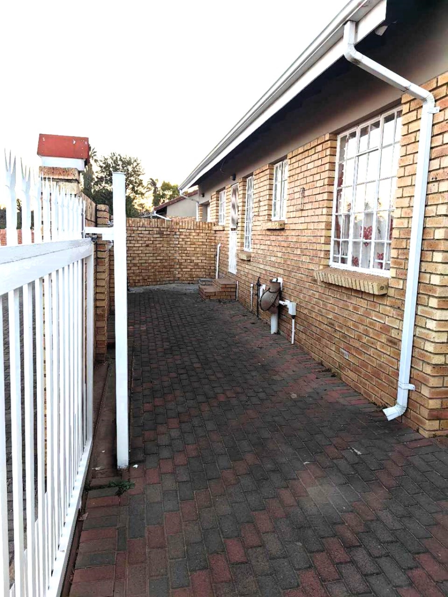 3 Bedroom Property for Sale in Huttenheights KwaZulu-Natal