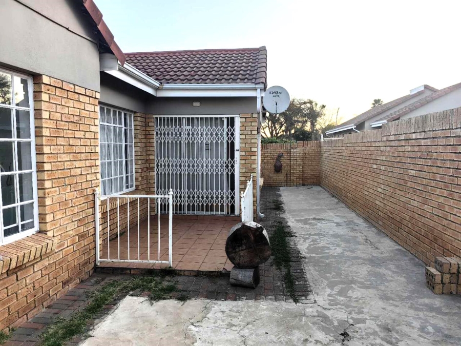 3 Bedroom Property for Sale in Huttenheights KwaZulu-Natal