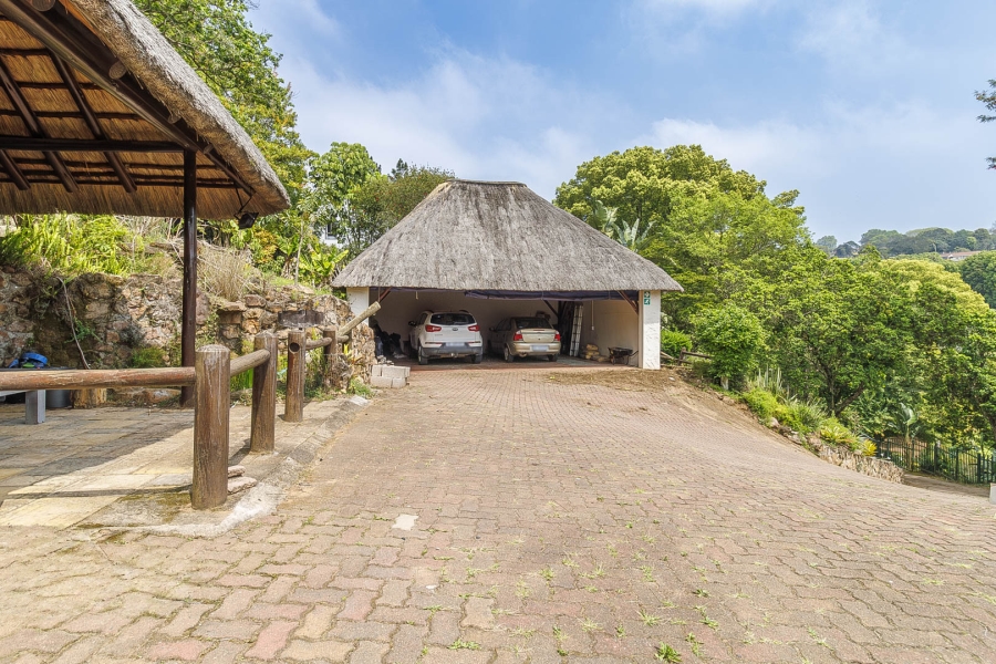 5 Bedroom Property for Sale in Gillitts KwaZulu-Natal