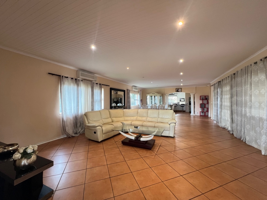 8 Bedroom Property for Sale in Mtunzini KwaZulu-Natal