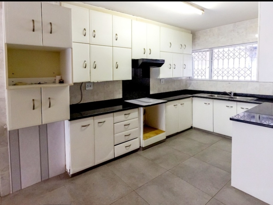 2 Bedroom Property for Sale in Brighton Beach KwaZulu-Natal