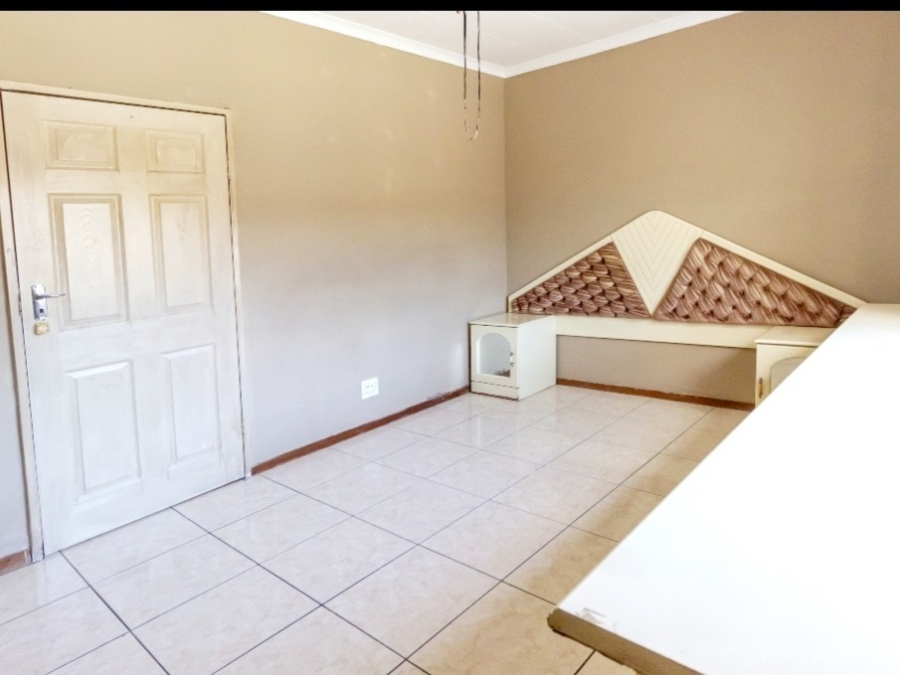 2 Bedroom Property for Sale in Brighton Beach KwaZulu-Natal