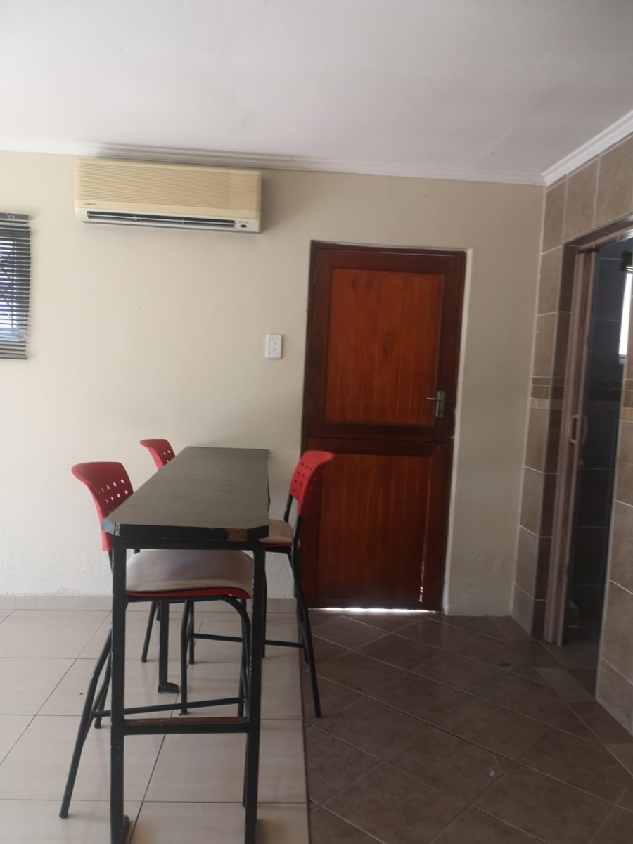 To Let 2 Bedroom Property for Rent in Springfield KwaZulu-Natal