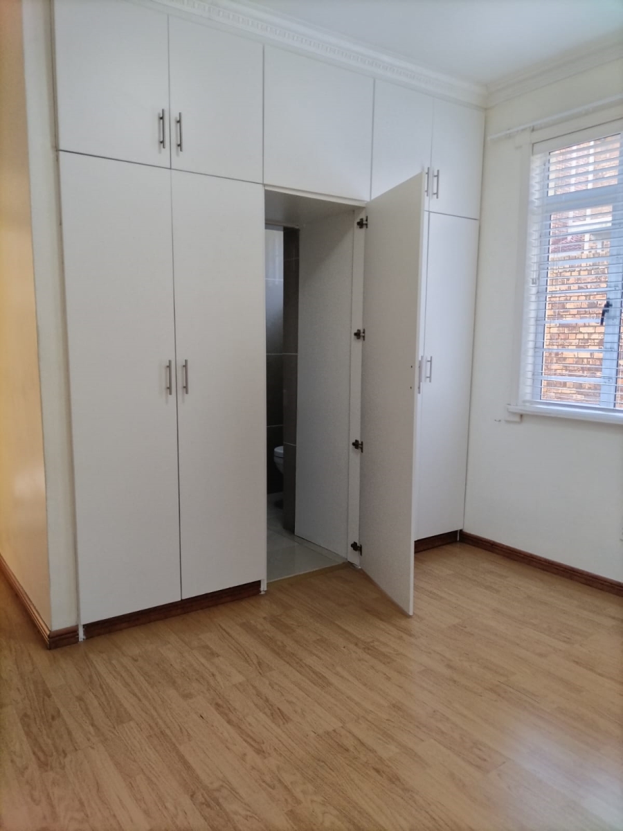 To Let 2 Bedroom Property for Rent in Essenwood KwaZulu-Natal