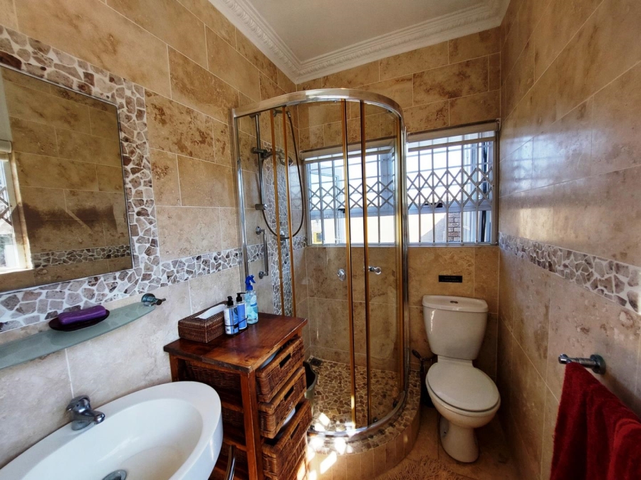 6 Bedroom Property for Sale in Shelly Beach KwaZulu-Natal