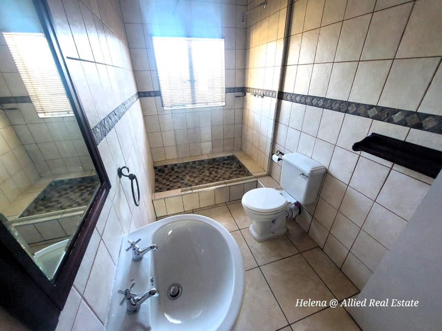 3 Bedroom Property for Sale in Huttenheights KwaZulu-Natal