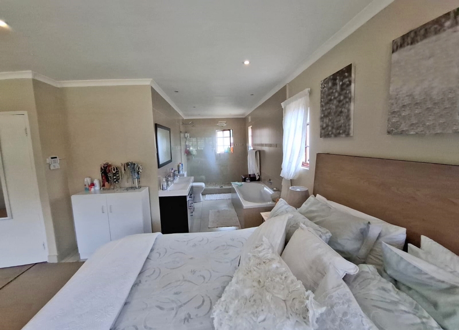 4 Bedroom Property for Sale in Hillcrest Central KwaZulu-Natal