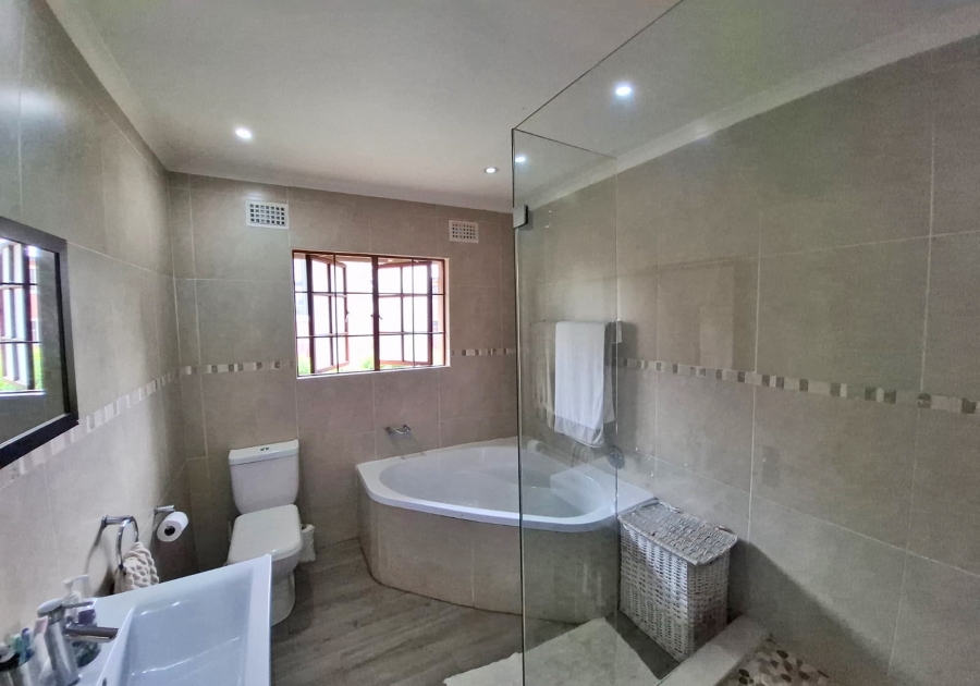 4 Bedroom Property for Sale in Hillcrest Central KwaZulu-Natal