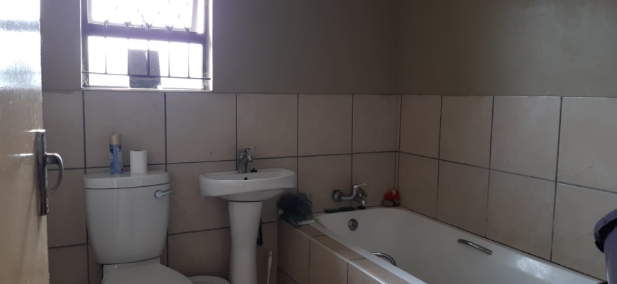 2 Bedroom Property for Sale in Lovu KwaZulu-Natal