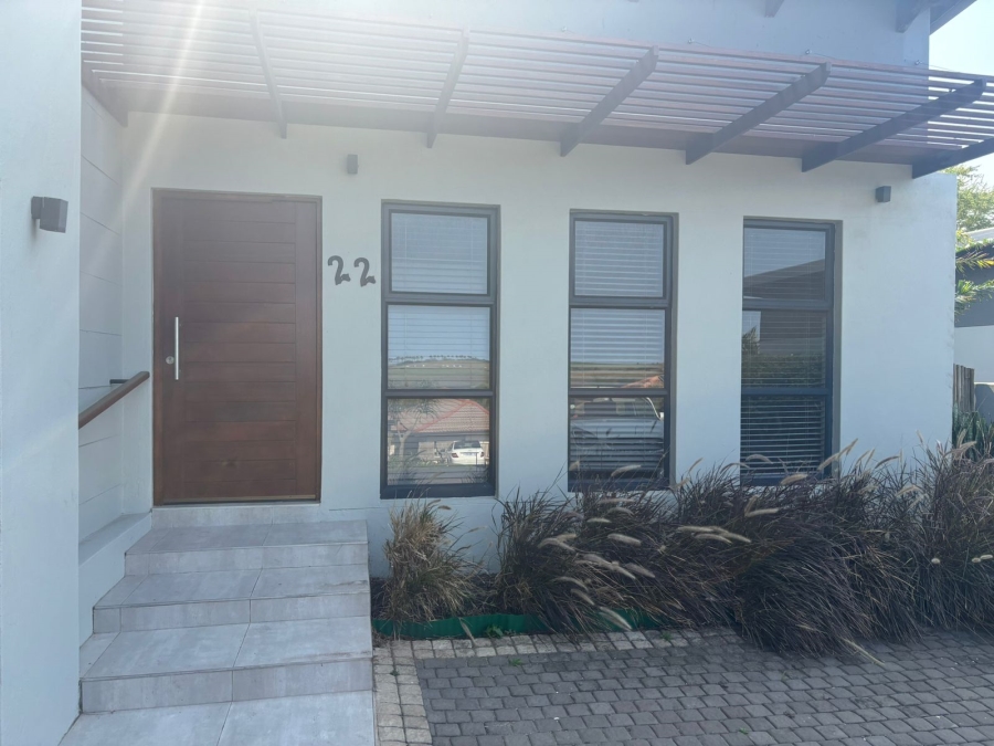 To Let 4 Bedroom Property for Rent in Palm Lakes Estate KwaZulu-Natal