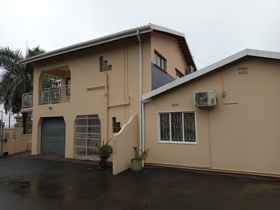 5 Bedroom Property for Sale in Verulam KwaZulu-Natal