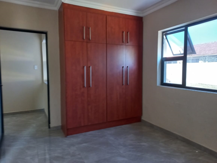 6 Bedroom Property for Sale in Uvongo Beach KwaZulu-Natal