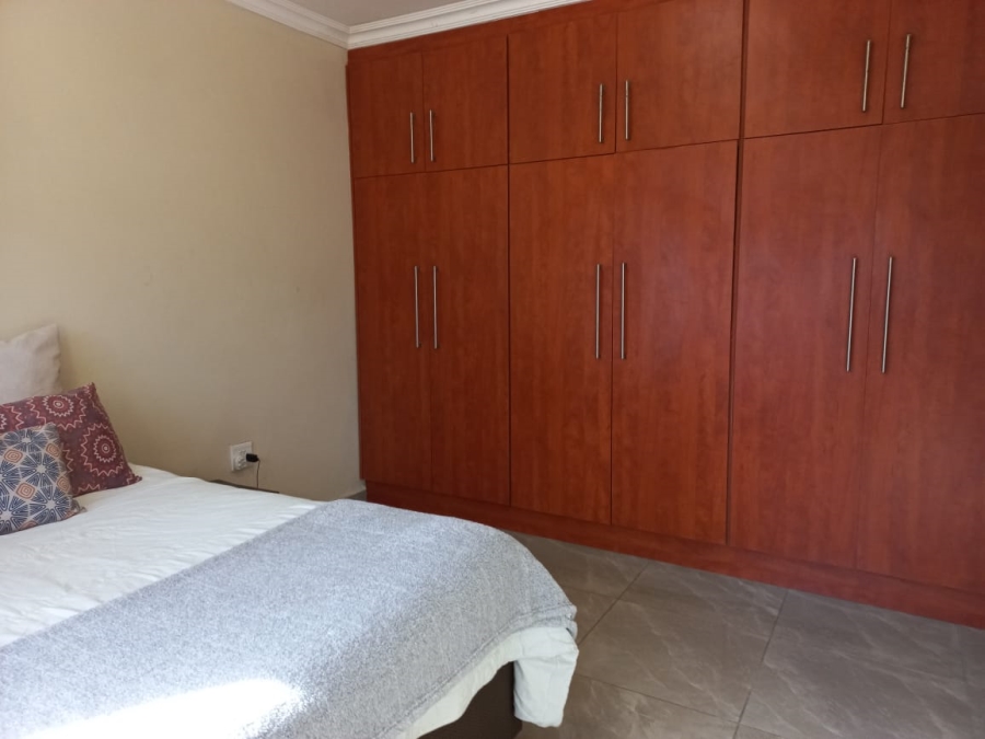 6 Bedroom Property for Sale in Uvongo Beach KwaZulu-Natal