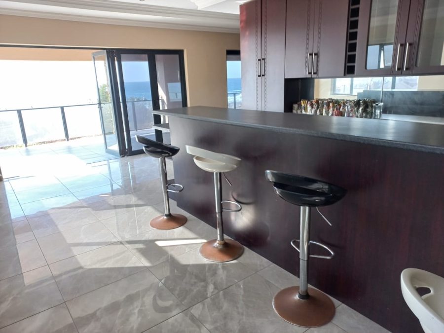 6 Bedroom Property for Sale in Uvongo Beach KwaZulu-Natal