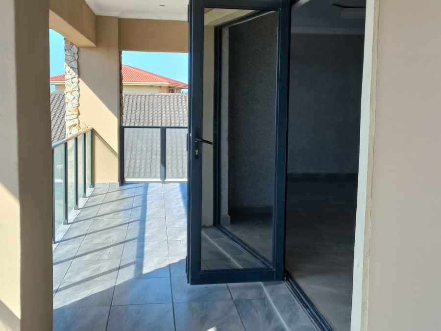 6 Bedroom Property for Sale in Uvongo Beach KwaZulu-Natal