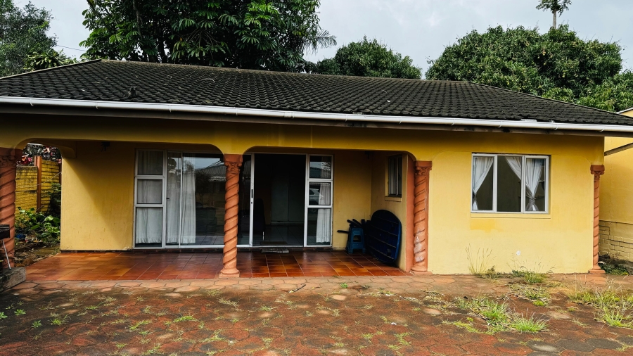 8 Bedroom Property for Sale in Bluff KwaZulu-Natal