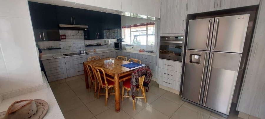 4 Bedroom Property for Sale in Lennoxton KwaZulu-Natal