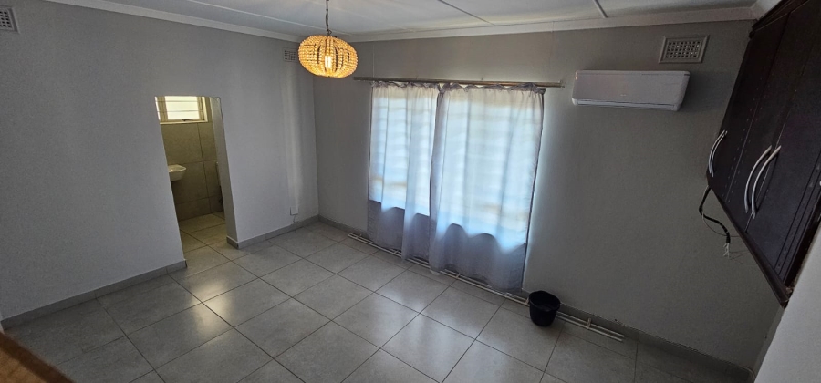 4 Bedroom Property for Sale in Manors KwaZulu-Natal