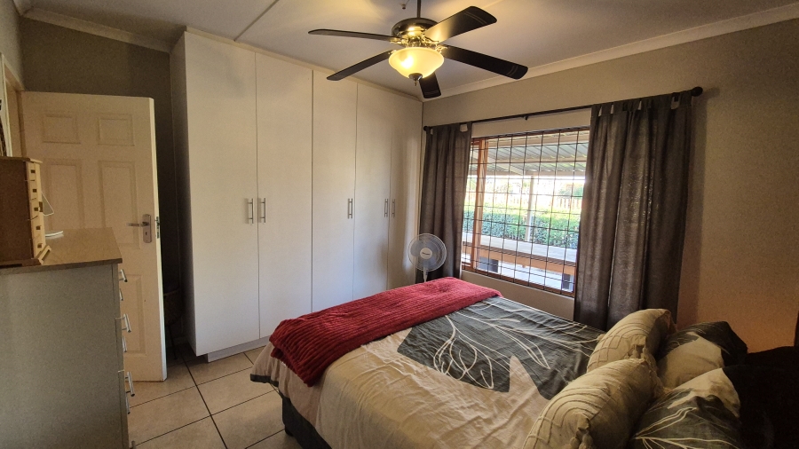 2 Bedroom Property for Sale in Greendale KwaZulu-Natal