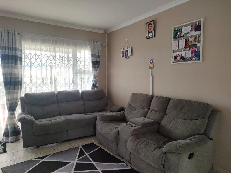 To Let 3 Bedroom Property for Rent in Malvern KwaZulu-Natal