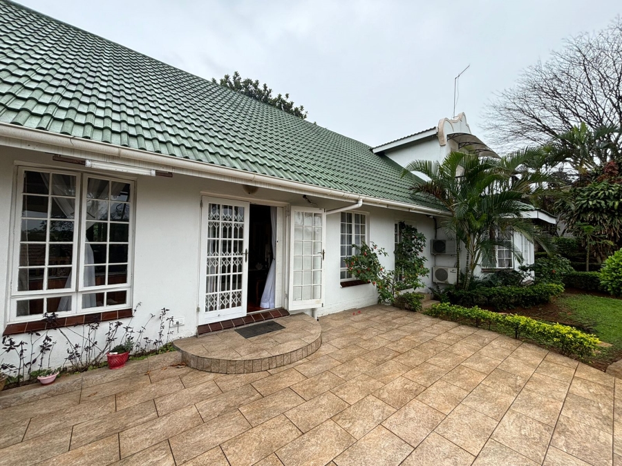 4 Bedroom Property for Sale in Beachwood KwaZulu-Natal