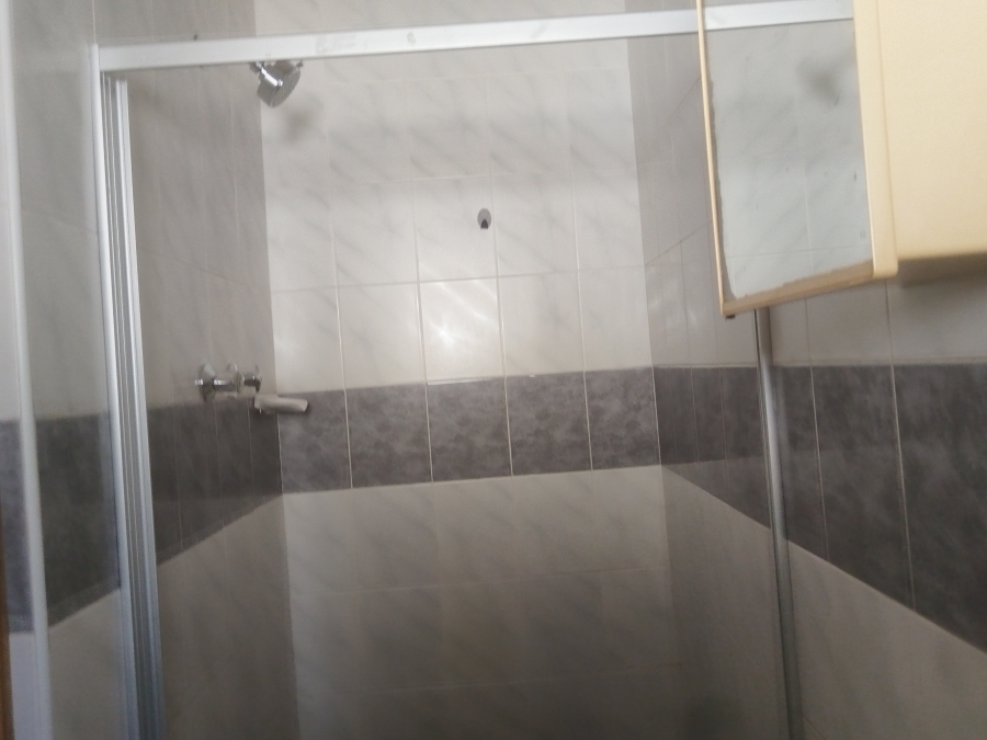 To Let 2 Bedroom Property for Rent in Malvern KwaZulu-Natal